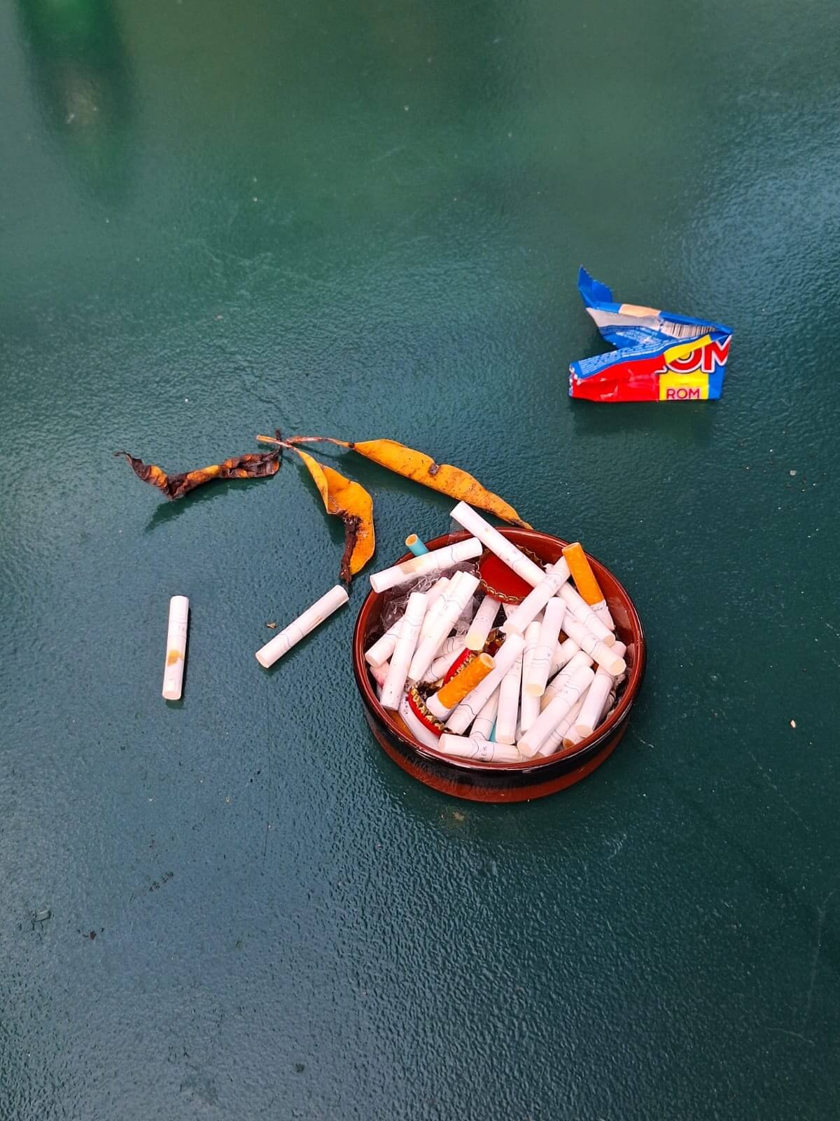 Trash that will be blown to the ocean